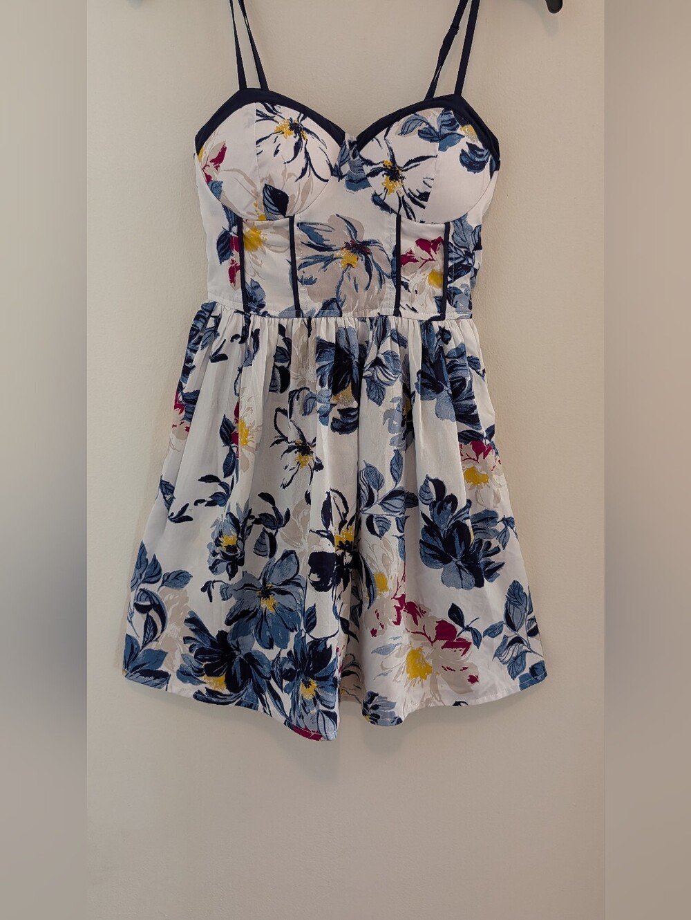 Sweet Floral Sweetheart Sundress in White and Blue